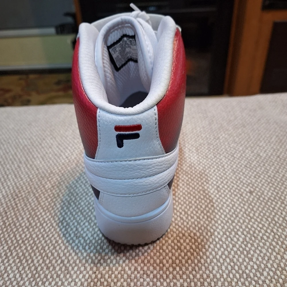 Fila High Tops men's size 7.5 NWOT. White with red ombre accent.